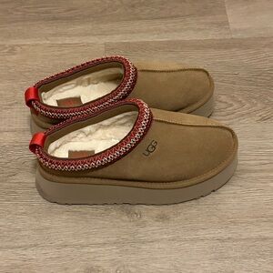 UGG Tazz Slipper - Worn Once